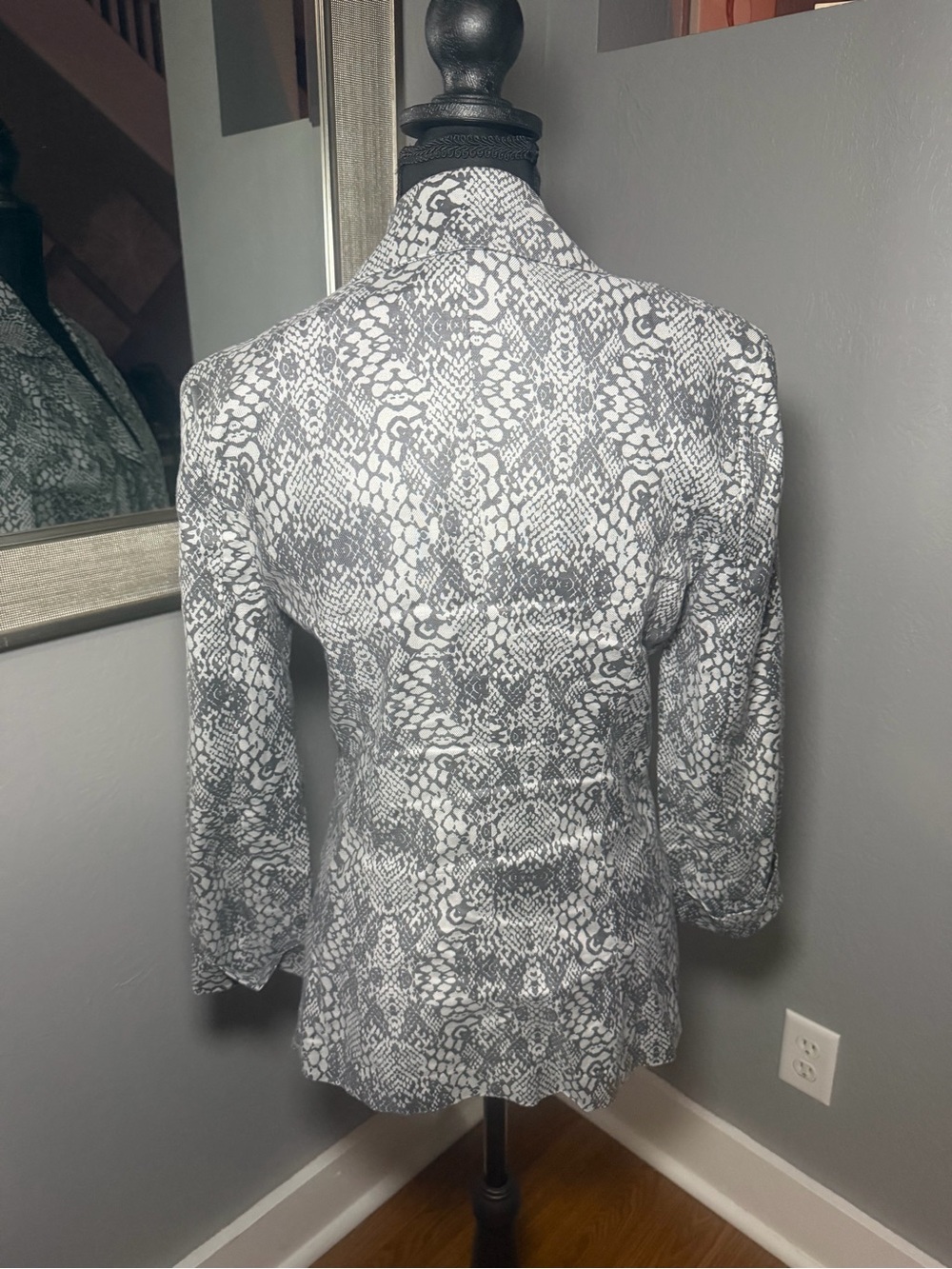 Level 99 x Anthropologie Linen Blend Snake Print Mod Career Blazer XS - Picture 4 of 8